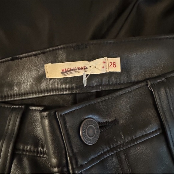 NWT Levi’s Baggy Dad Faux Leather Pants Wide Leg Black Mid Rise 26 - Picture 13 of 13